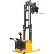 Штабелер самоходный 2,0 т 5,5 м TOR CQDH20A-II с раздвижными 
вилами и противовесом (сопровождаемый)