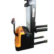 Штабелер самоходный 2,0 т 2,5 м TOR CDD2025-WSL (сопровождаемый)